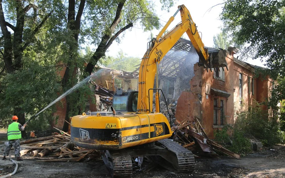 Снос частного дома с расчисткой участка
