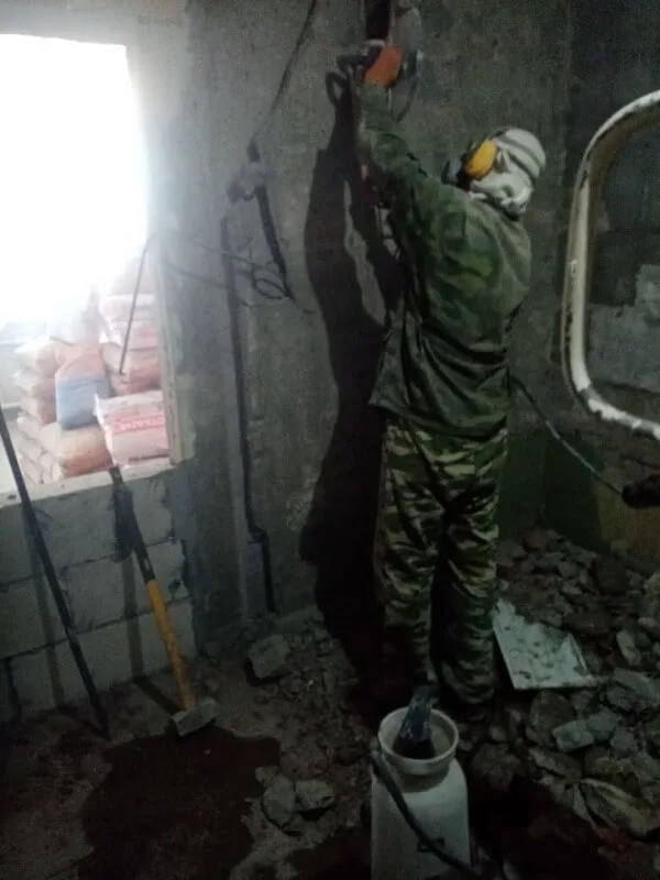 Санузел в процессе локального демонтажа