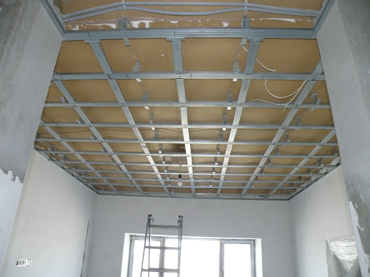 Разборка потолочного каркаса