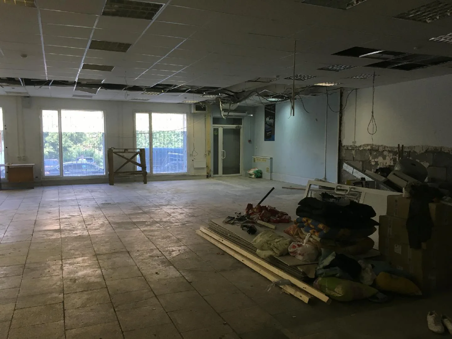 Коммерческий объект в процессе демонтажа